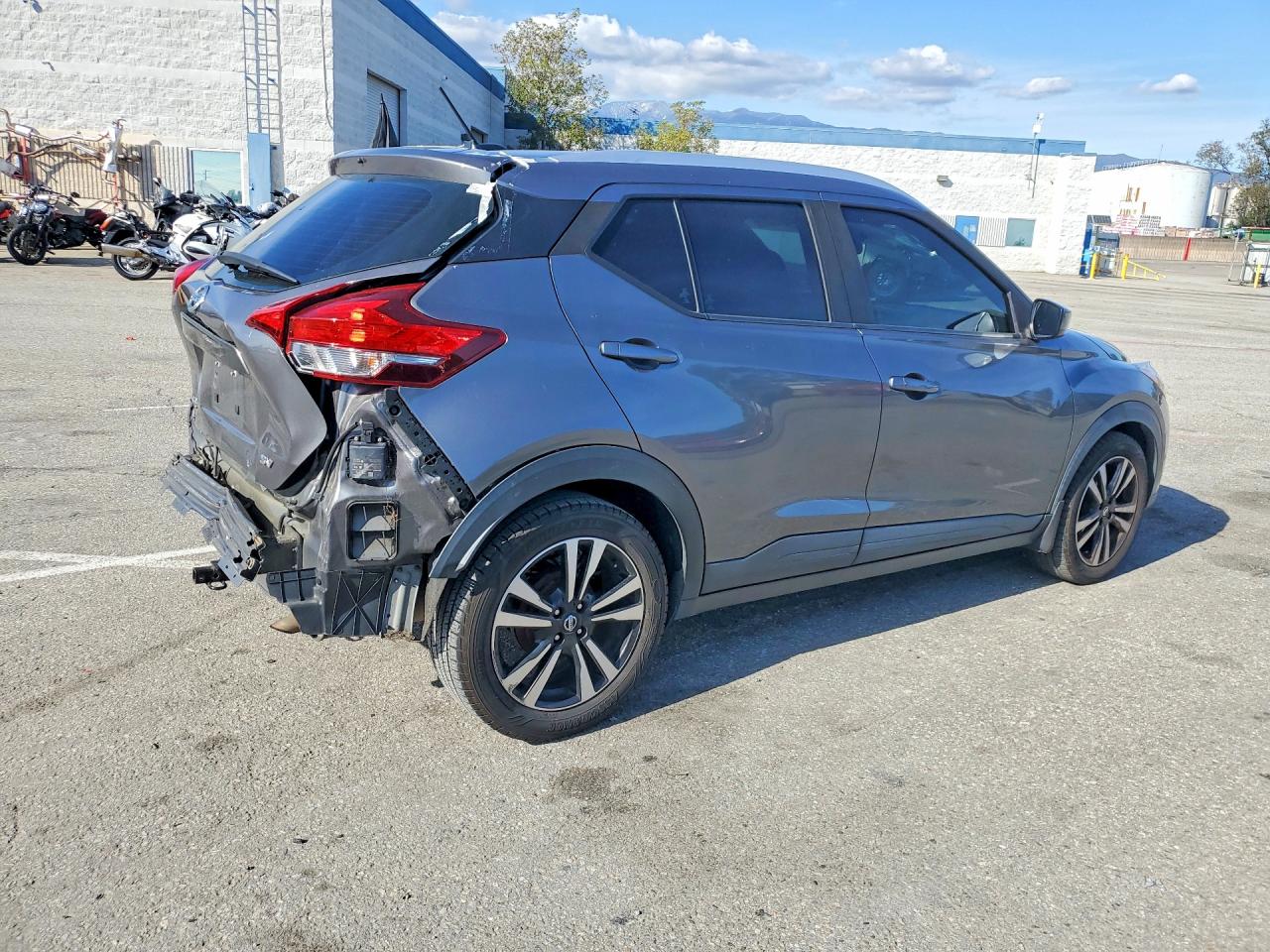 2019 NISSAN KICKS SV photo 5