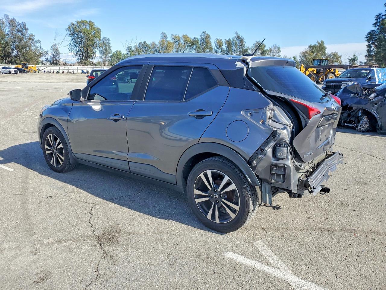 2019 NISSAN KICKS SV photo 3