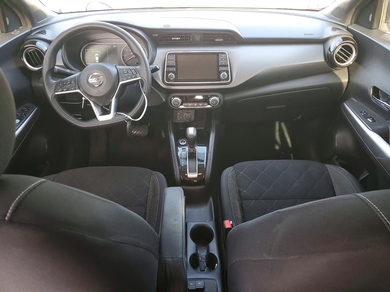 2019 NISSAN KICKS SV photo 15