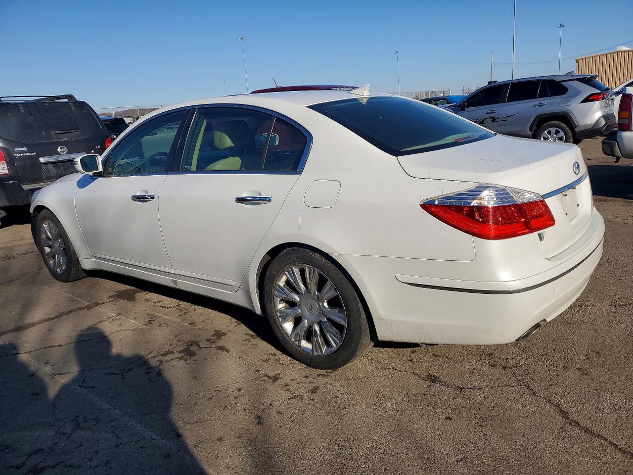 2011 HYUNDAI GENESIS 3.8L V6 photo 2