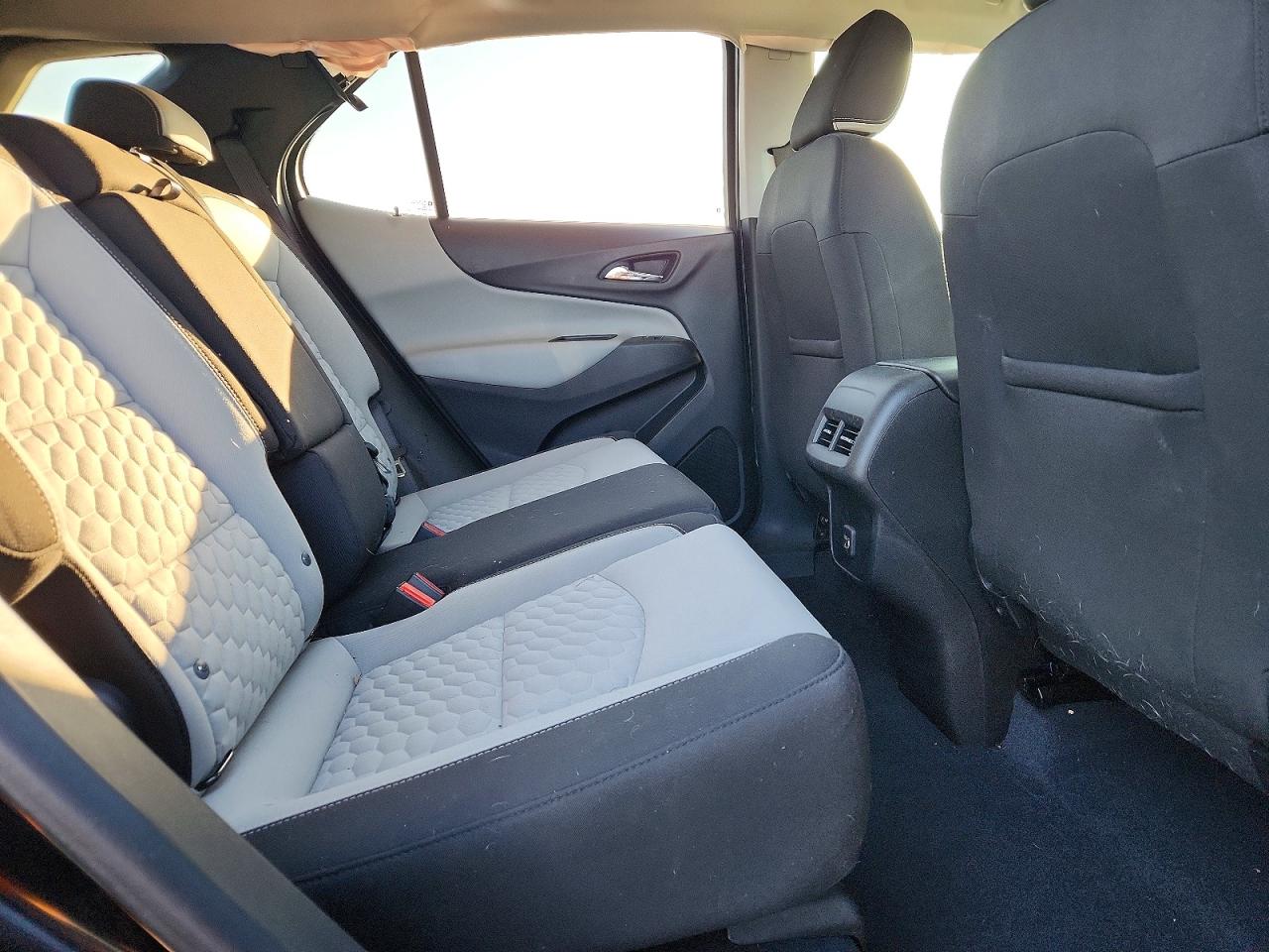 2020 CHEVROLET EQUINOX LS photo 11