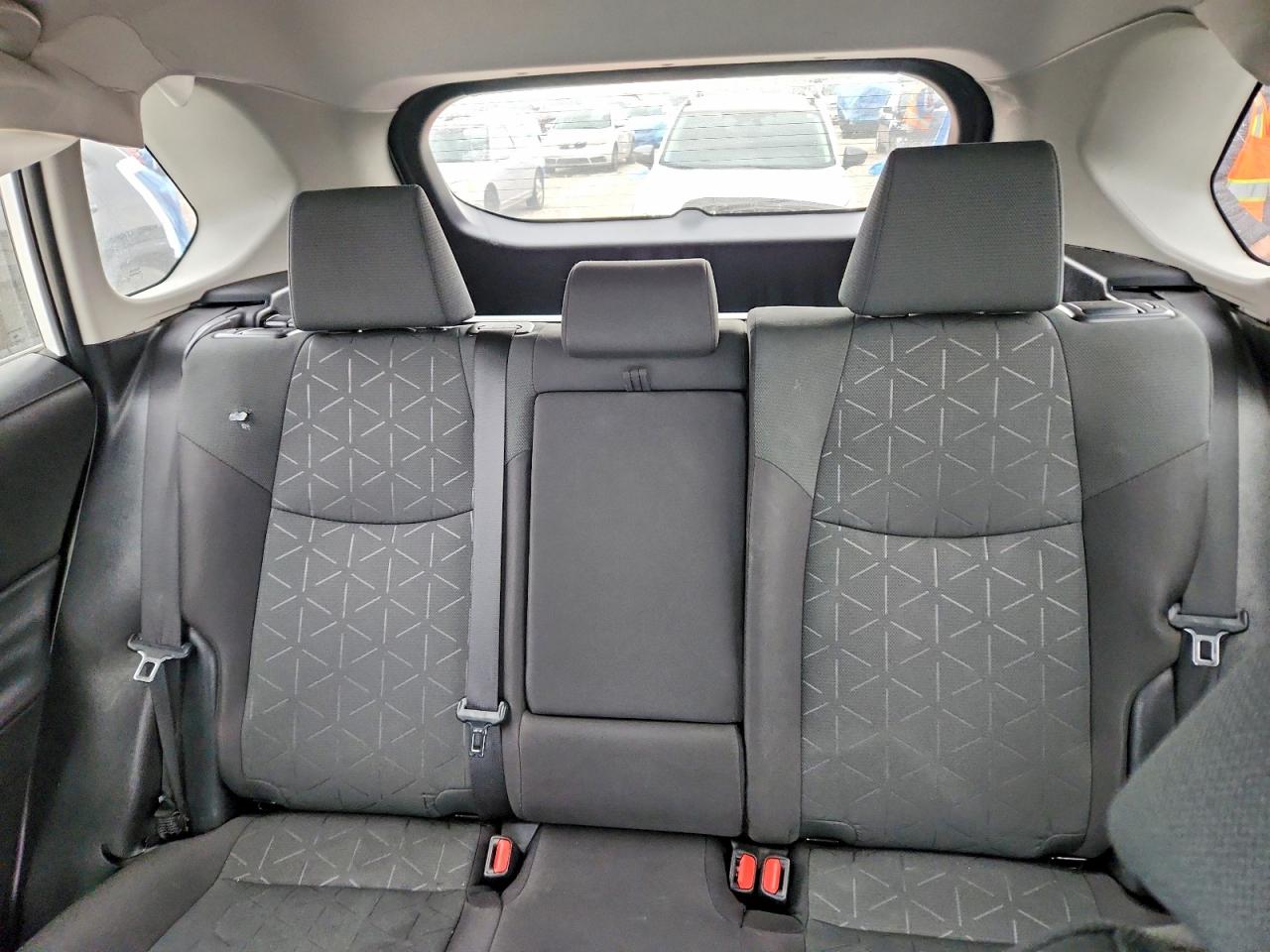 2024 TOYOTA RAV4 XLE photo 10