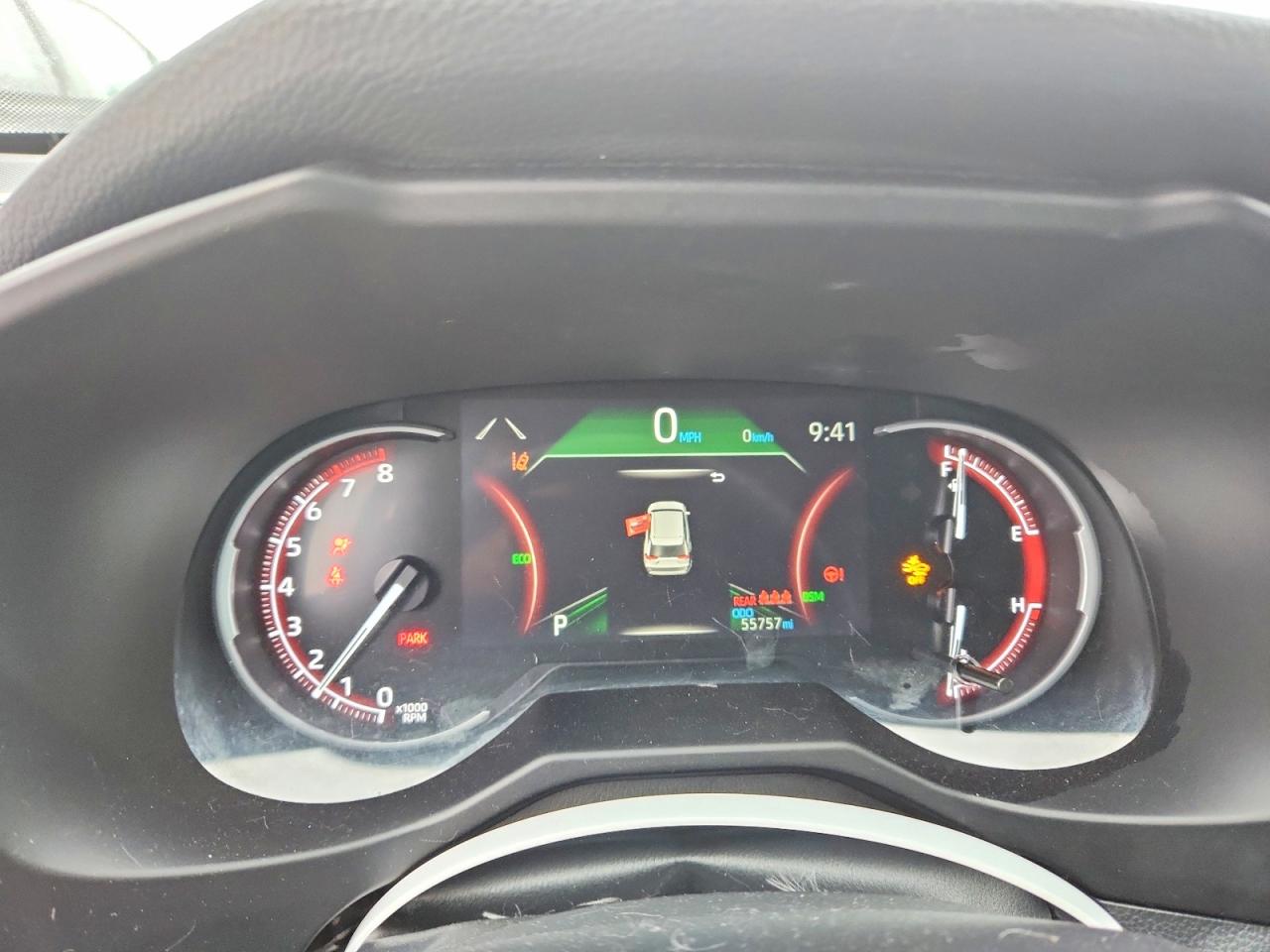2024 TOYOTA RAV4 XLE photo 9