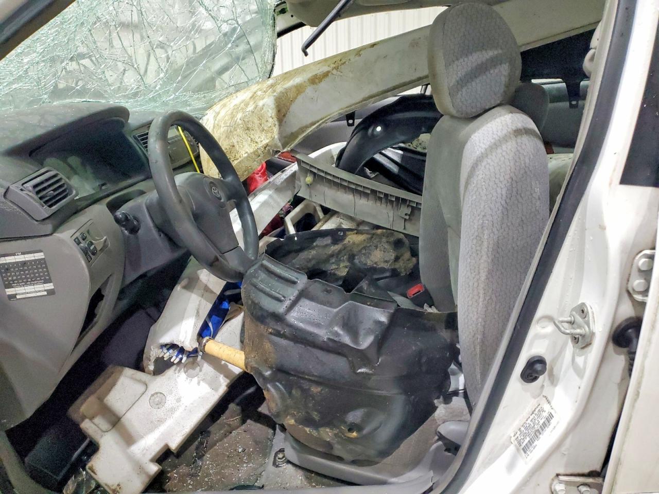 2003 TOYOTA COROLLA LE photo 19