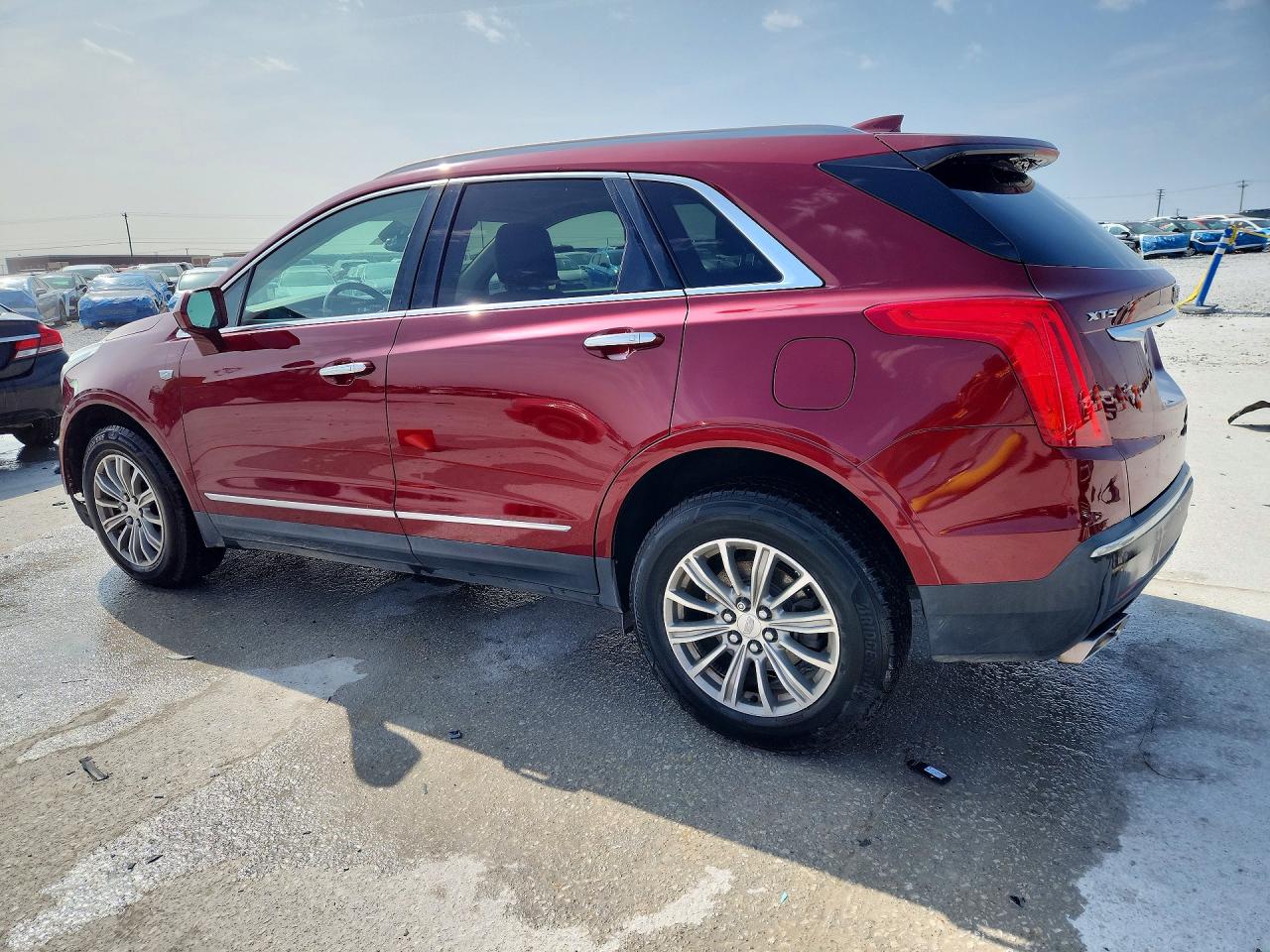 2018 CADILLAC XT5 LUXURY photo 3