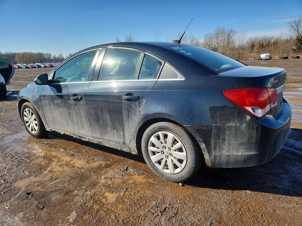 2011 CHEVROLET CRUZE LS photo 2
