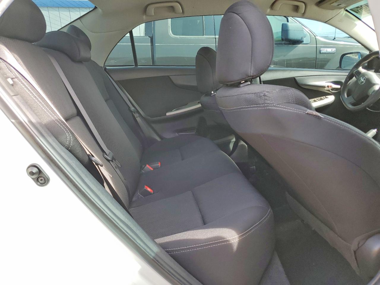 2013 TOYOTA COROLLA S photo 10