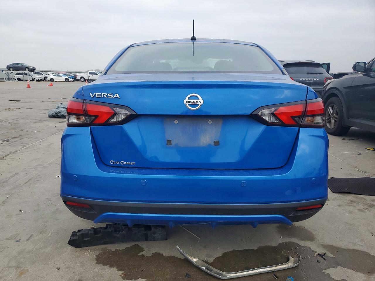2021 NISSAN VERSA S photo 11