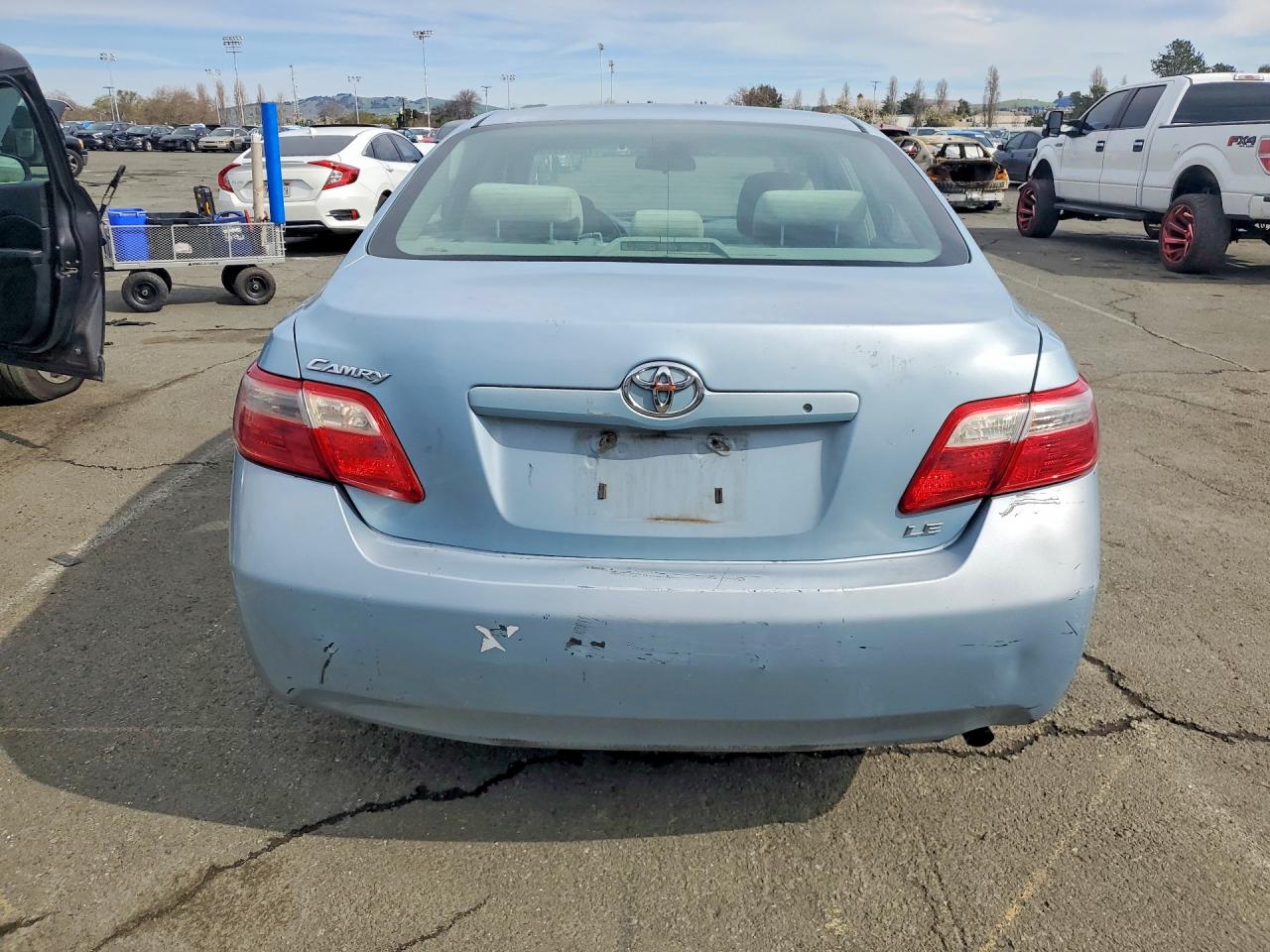 2008 TOYOTA CAMRY photo 11