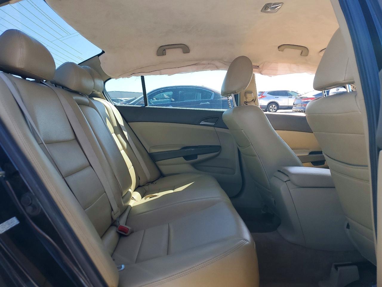 2010 HONDA ACCORD LXP photo 10