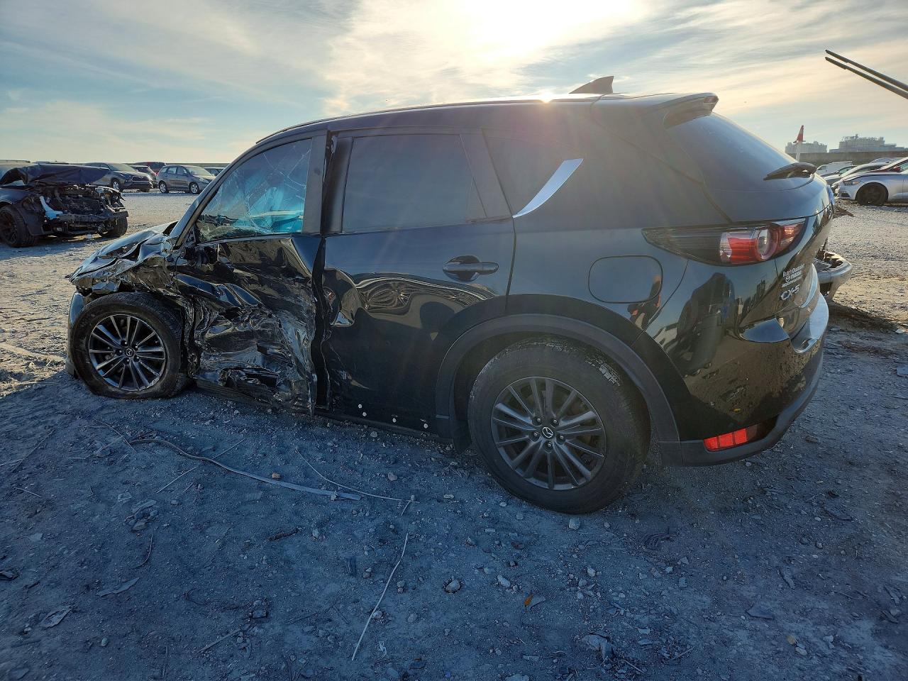 2020 MAZD CX-5 TOURING photo 4