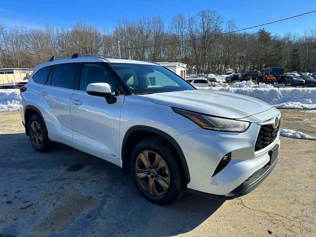 2023 TOYOTA HIGHLANDER HYBRID BRONZE EDITION photo 4
