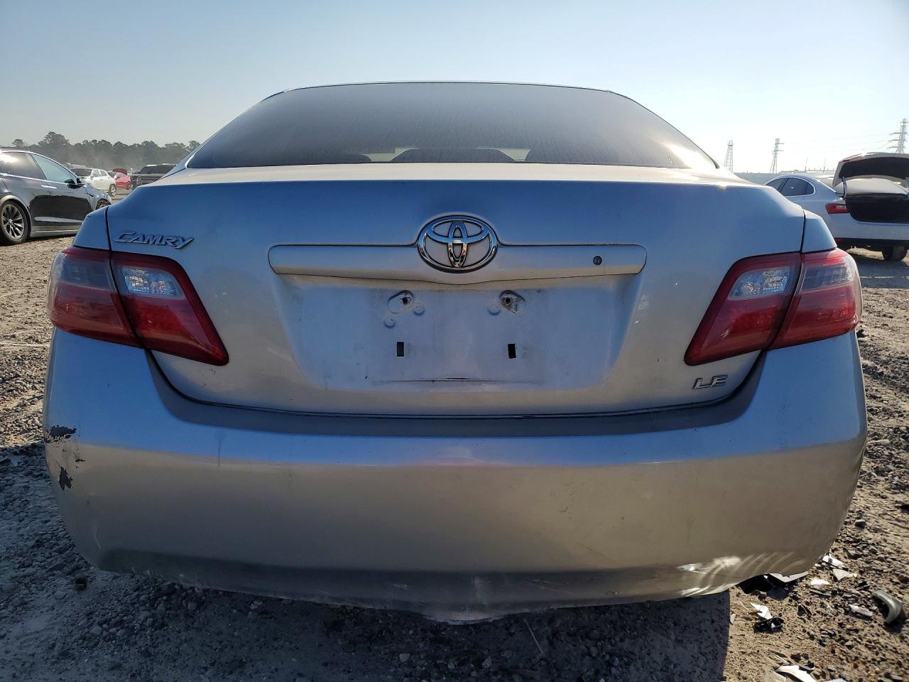 2009 TOYOTA CAMRY photo 6