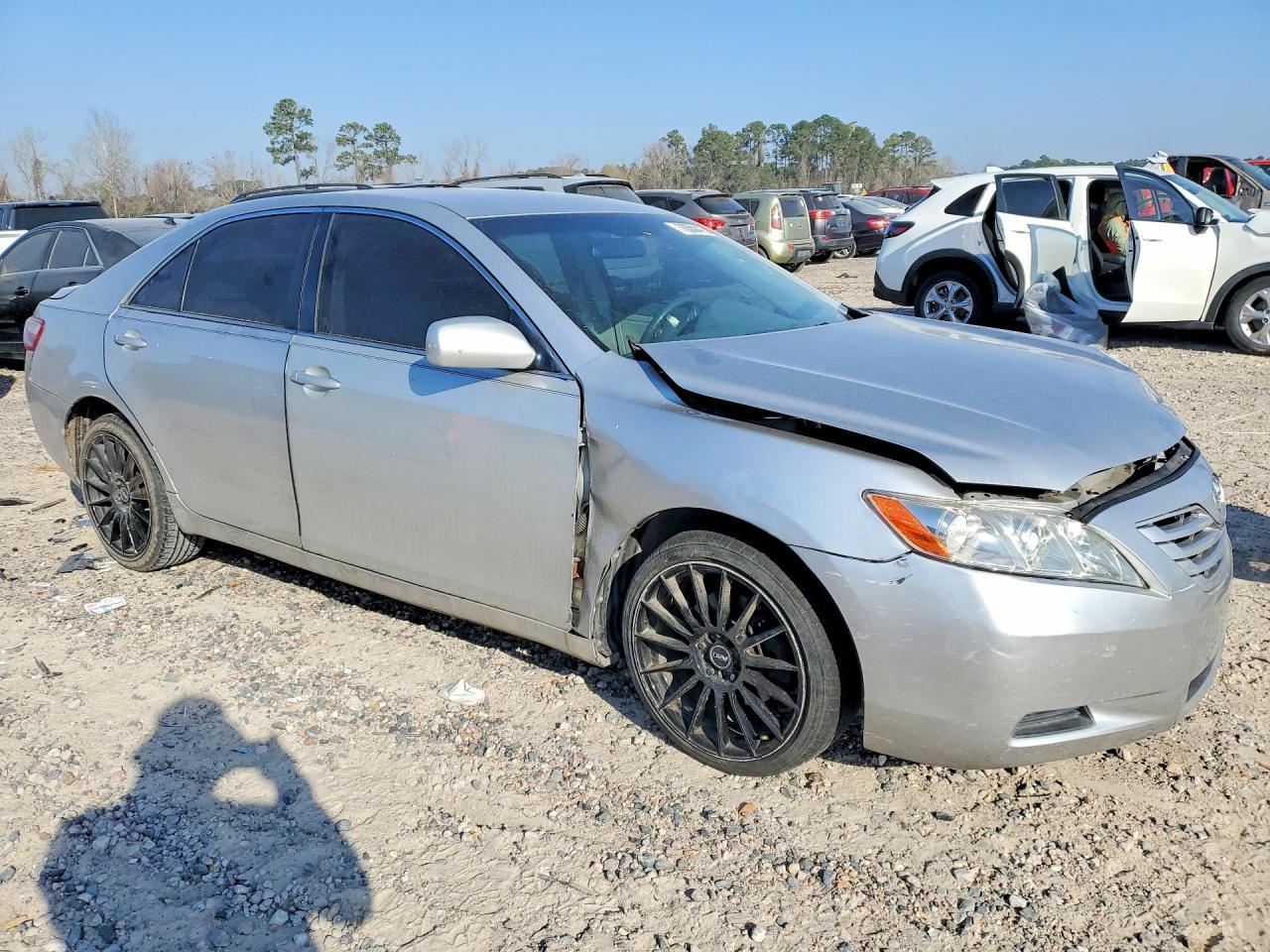 2009 TOYOTA CAMRY photo 4