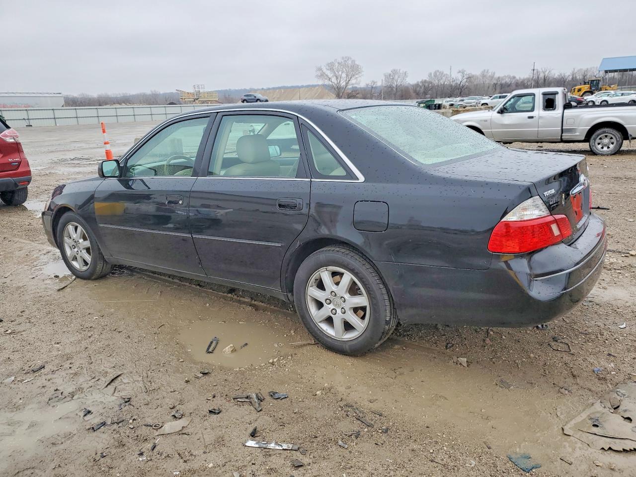 2003 TOYOTA AVALON XL photo 3