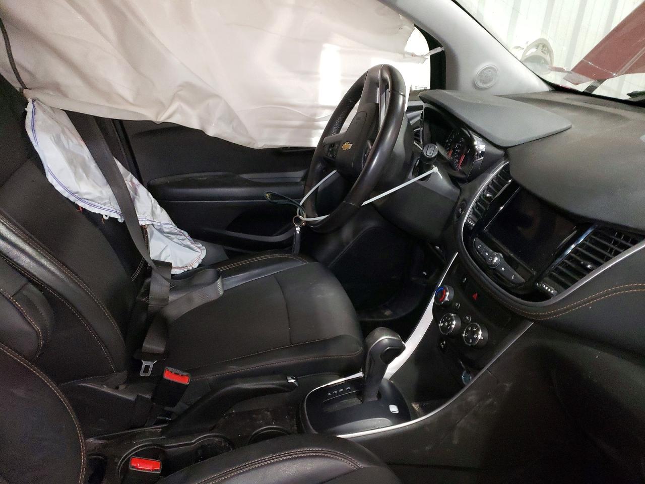 2022 CHEVROLET TRAX 1LT photo 13