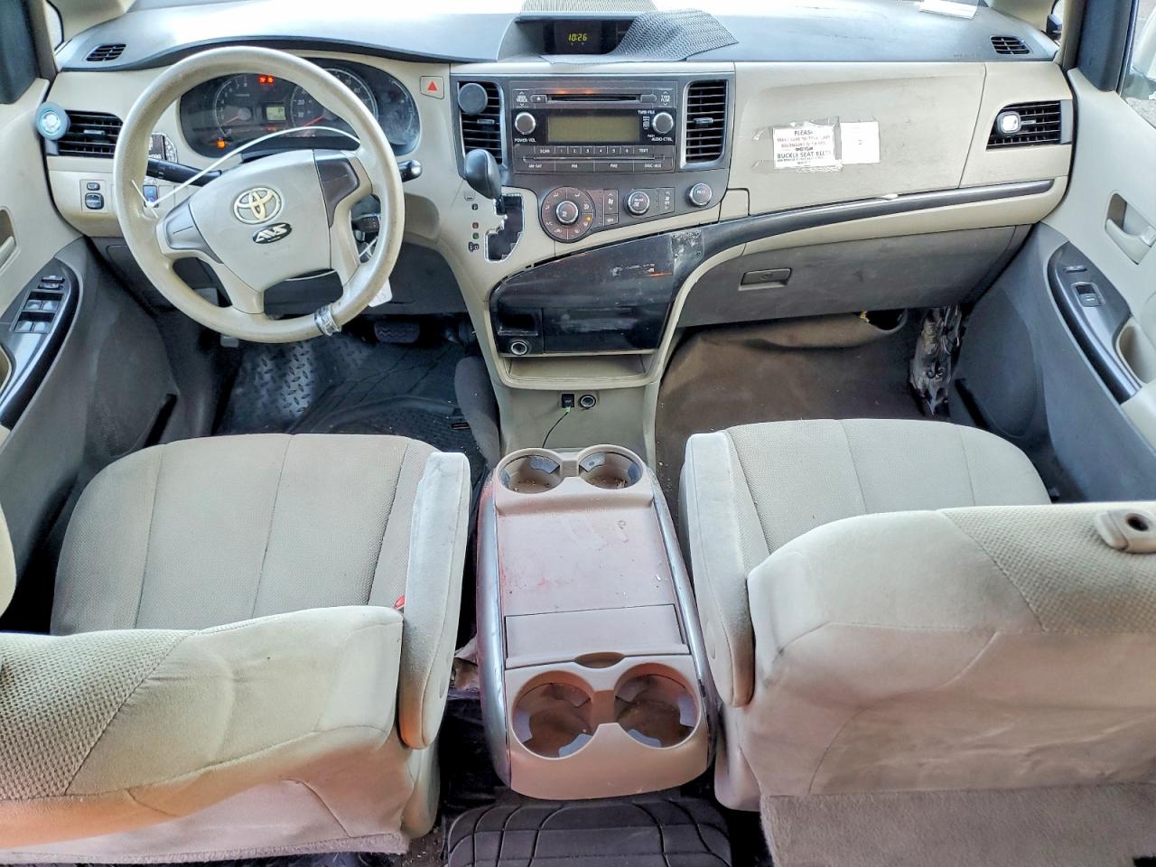 2014 TOYOTA SIENNA L 7-PASSENGER photo 22