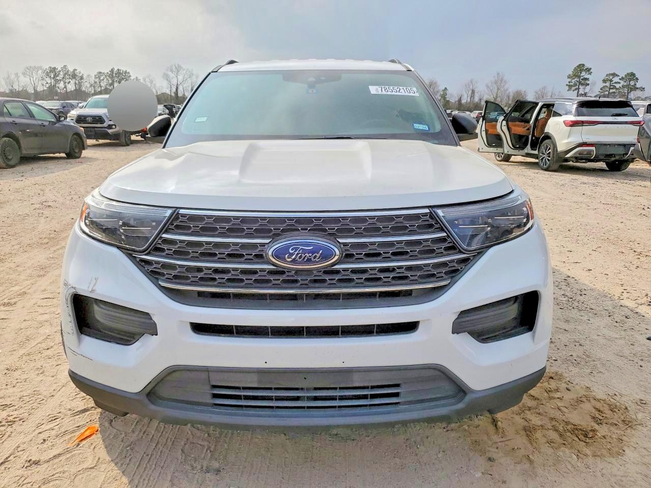 2020 FORD EXPLORER XLT photo 5