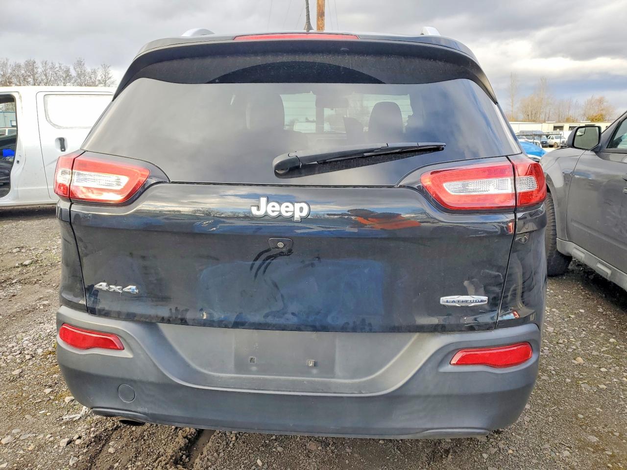 2017 JEEP CHEROKEE LATITUDE photo 6