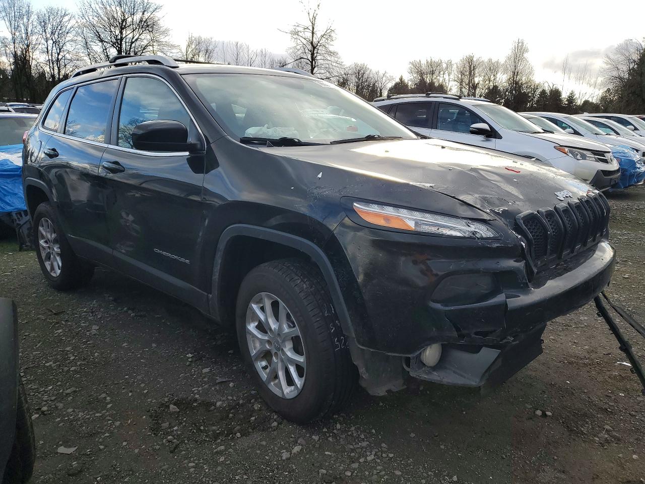 2017 JEEP CHEROKEE LATITUDE photo 4