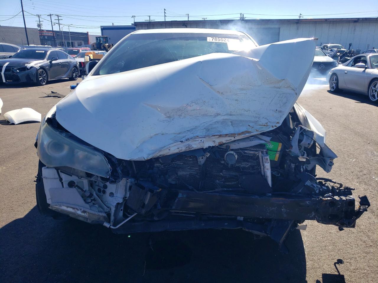 2015 TOYOTA CAMRY LE photo 5