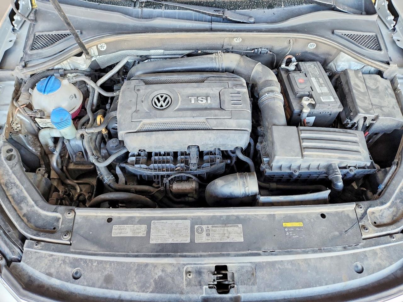 2017 VOLKSWAGEN PASSAT R-LINE photo 11
