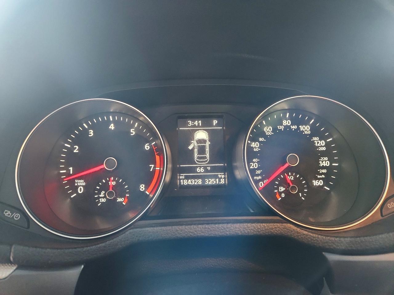 2017 VOLKSWAGEN PASSAT R-LINE photo 9