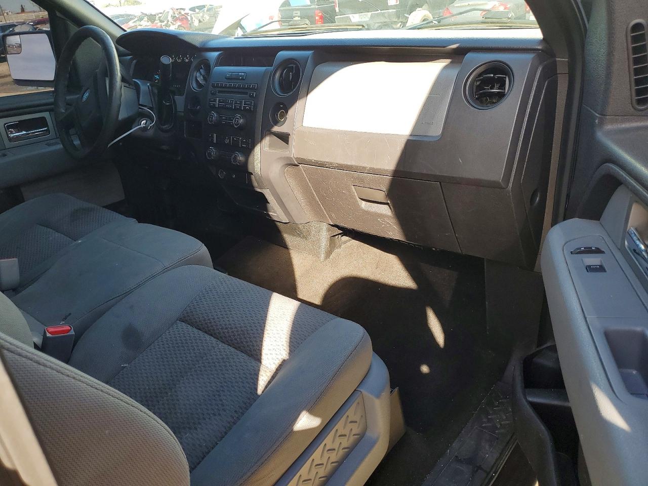 2011 FORD F150 photo 8