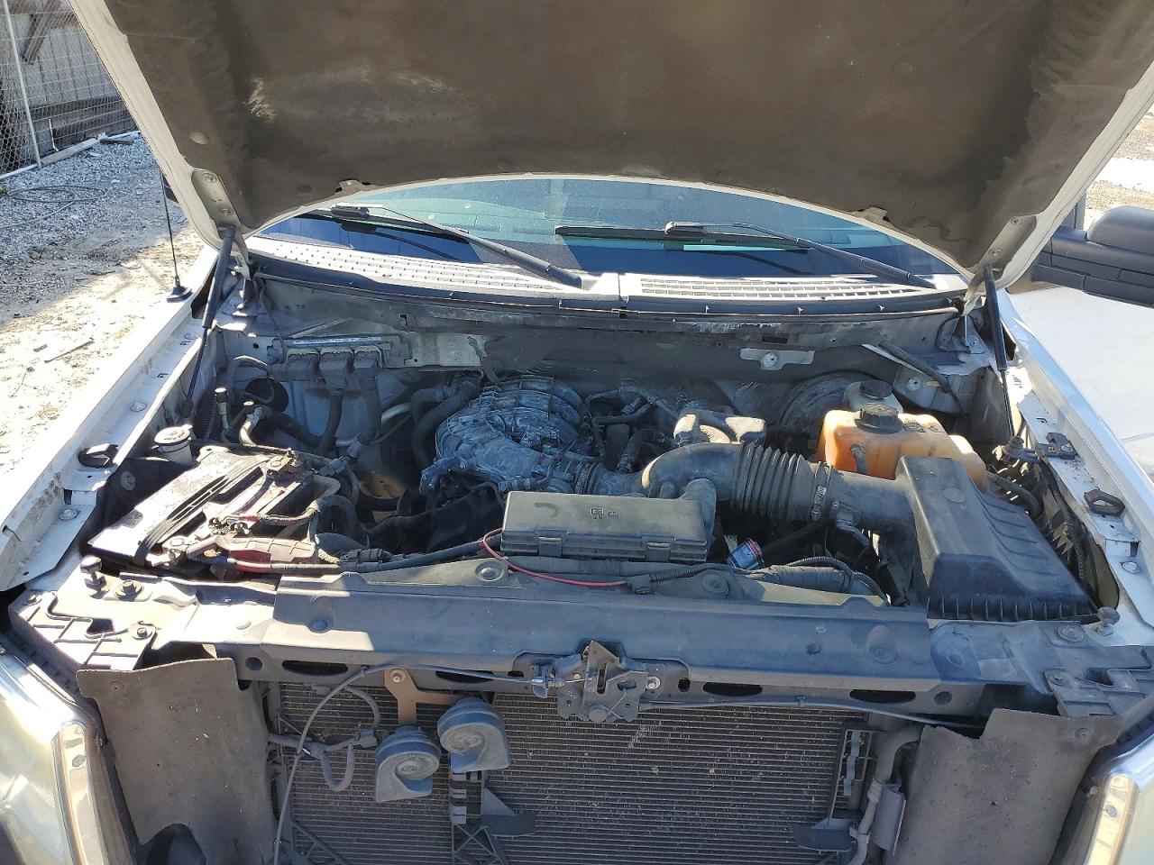 2011 FORD F150 photo 12