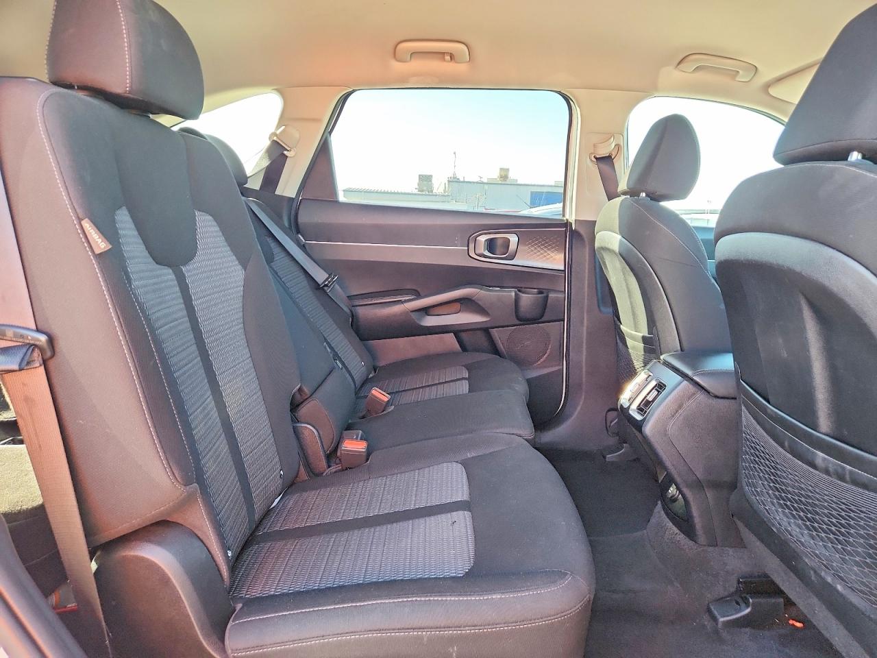 2024 KIA SORENTO LX photo 21