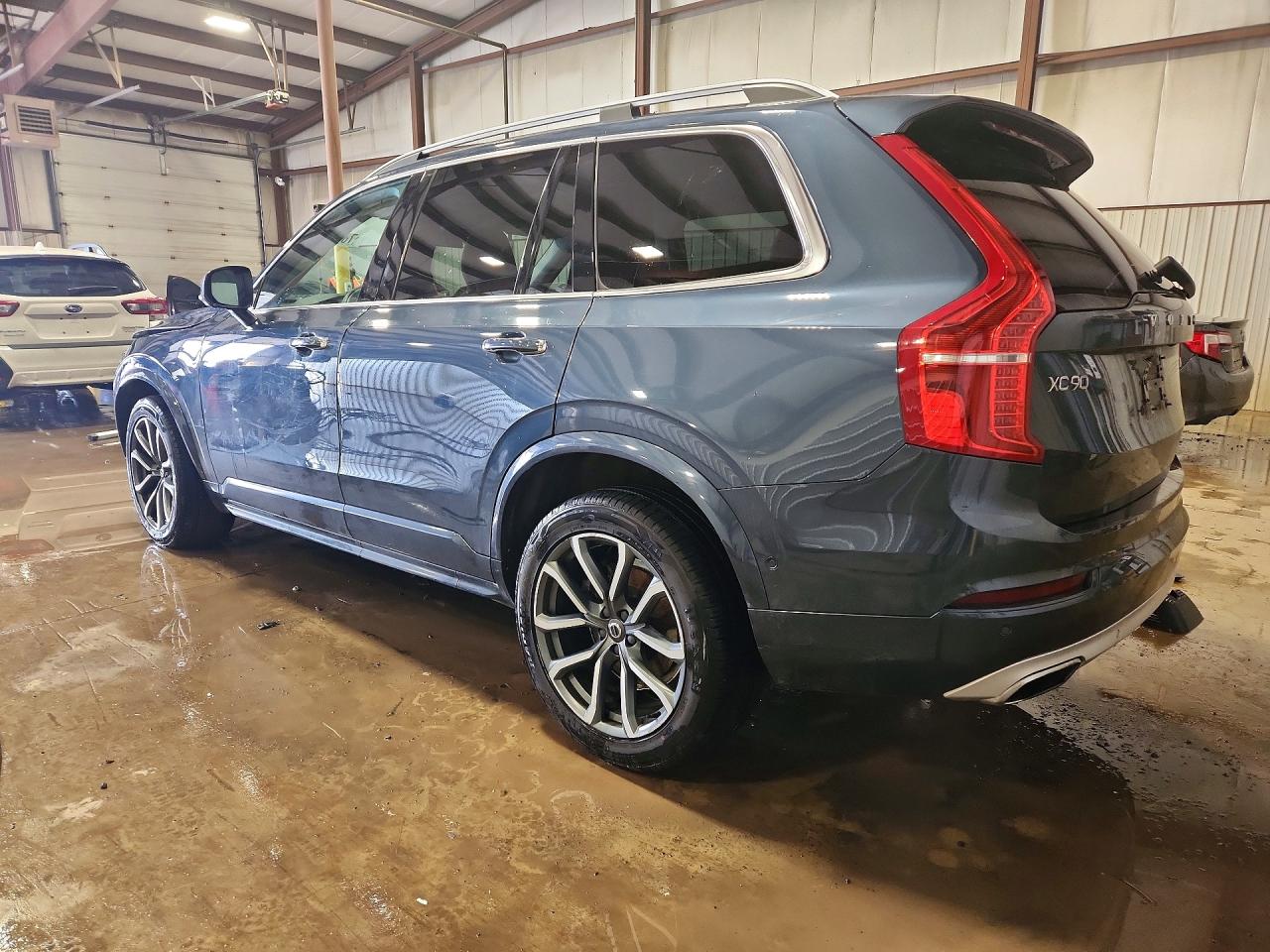 2019 VOLVO XC90 T6 MOMENTUM photo 2