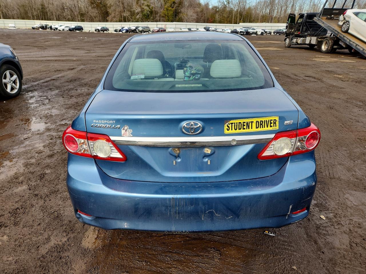 2013 TOYOTA COROLLA LE photo 6