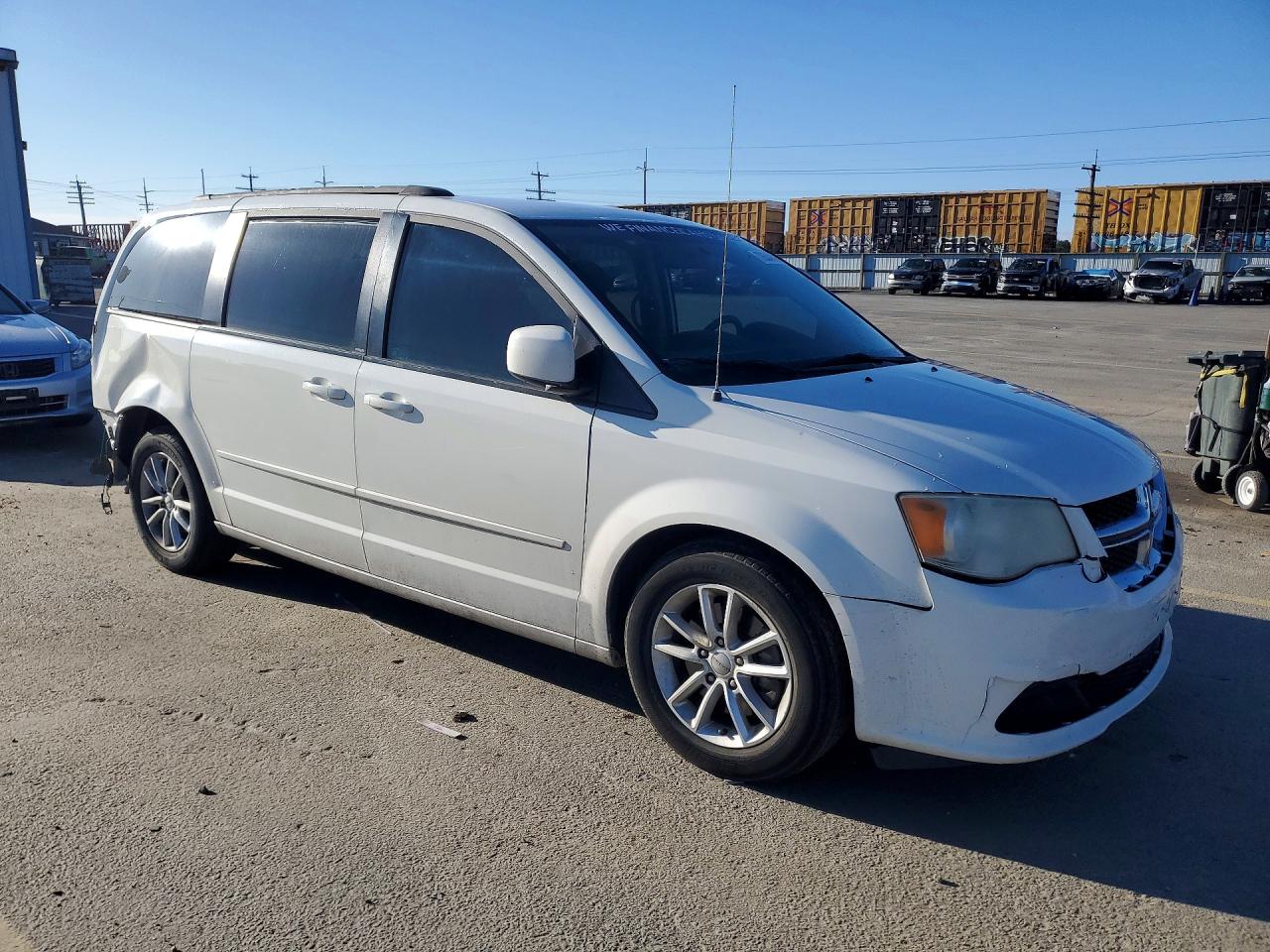 2013 DODGE GRAND CARAVAN SXT photo 4
