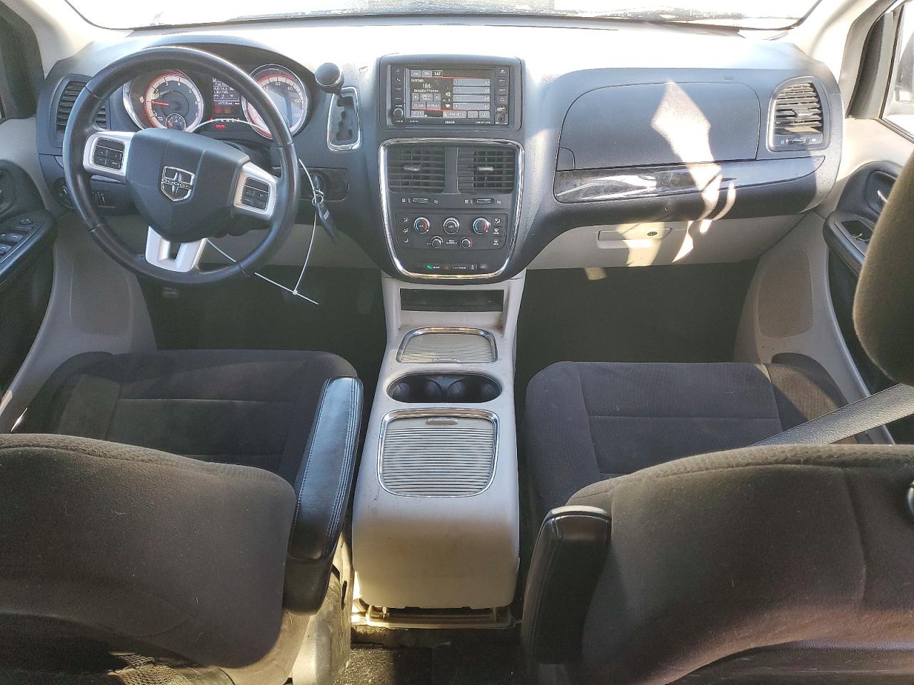 2013 DODGE GRAND CARAVAN SXT photo 8