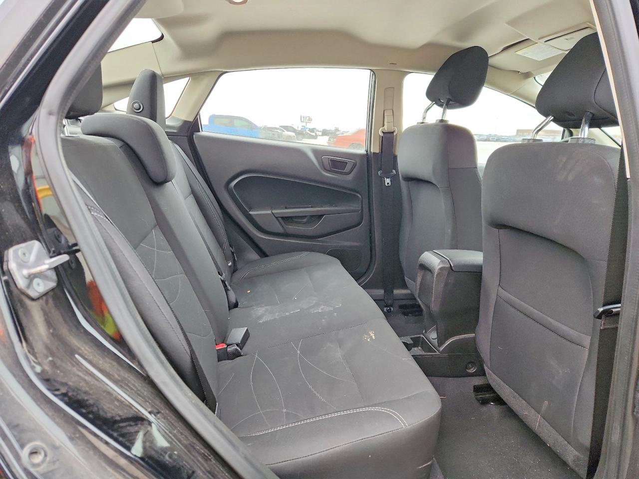 2019 FORD FIESTA SE photo 19