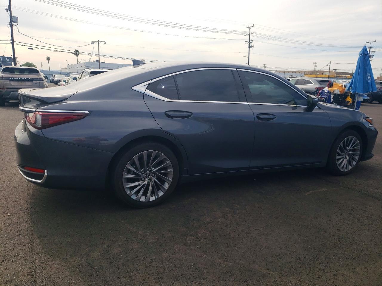 2024 LEXUS ES 300H BASE photo 5