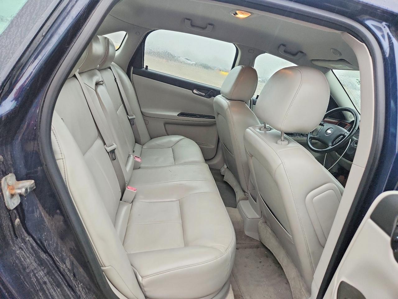 2010 CHEVROLET IMPALA LT photo 19