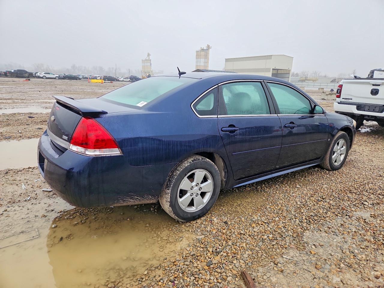 2010 CHEVROLET IMPALA LT photo 5