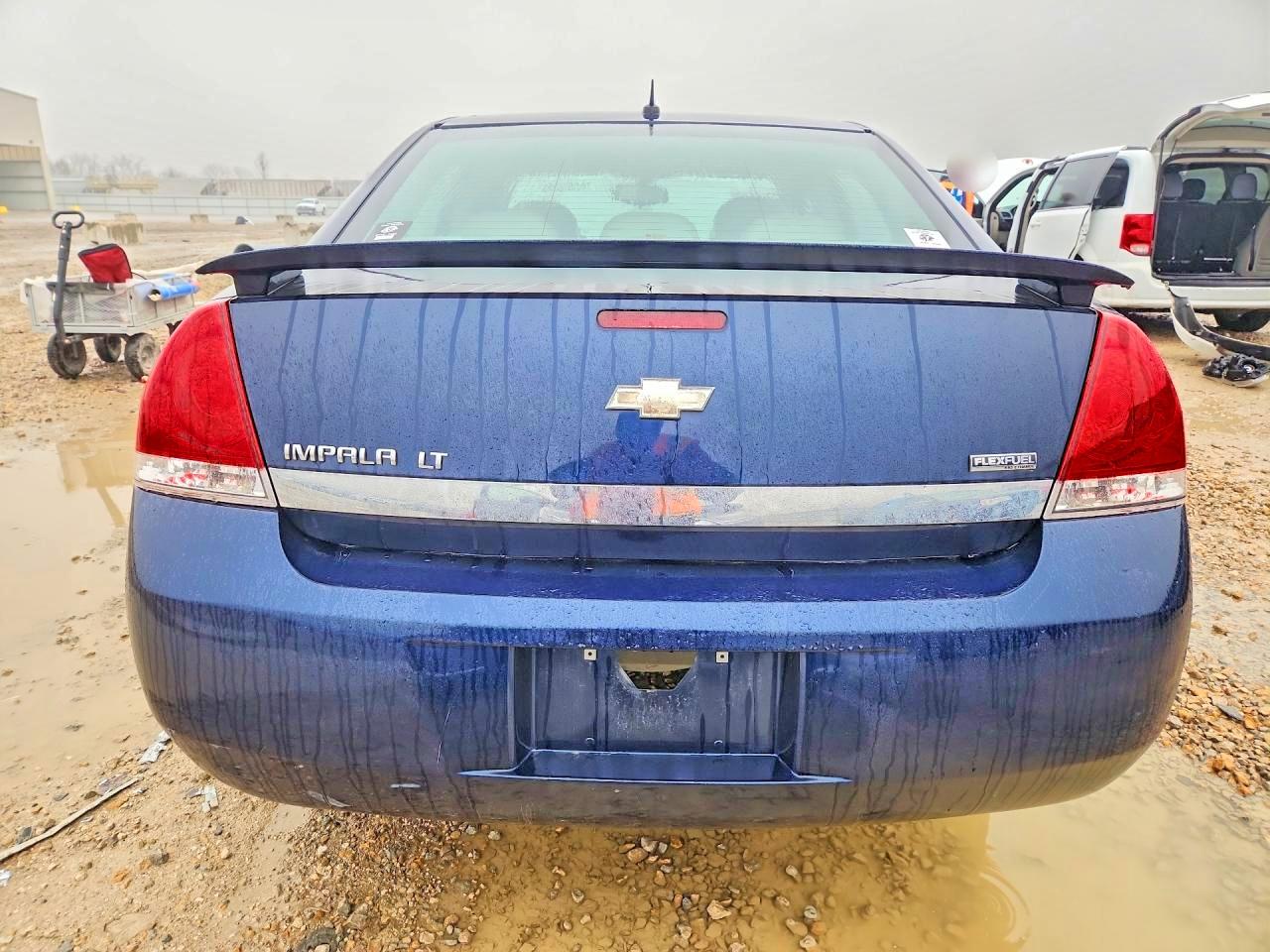 2010 CHEVROLET IMPALA LT photo 11
