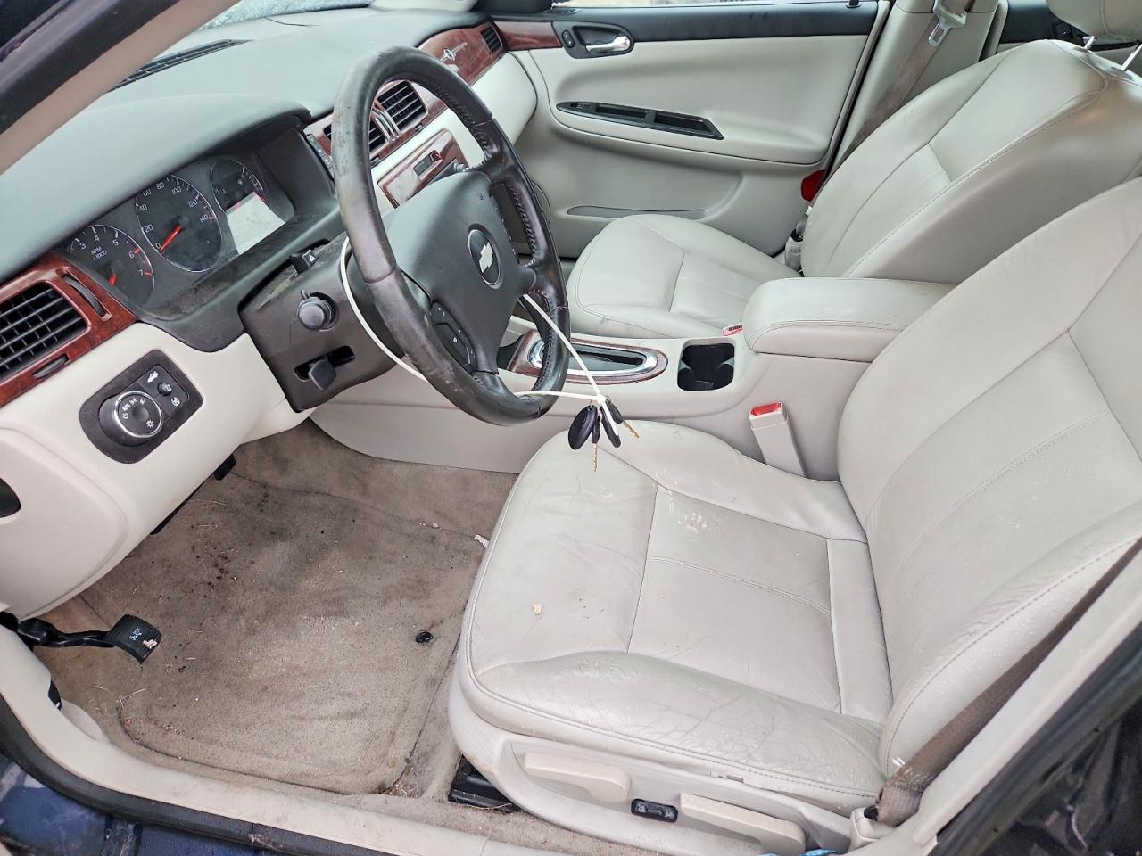 2010 CHEVROLET IMPALA LT photo 13