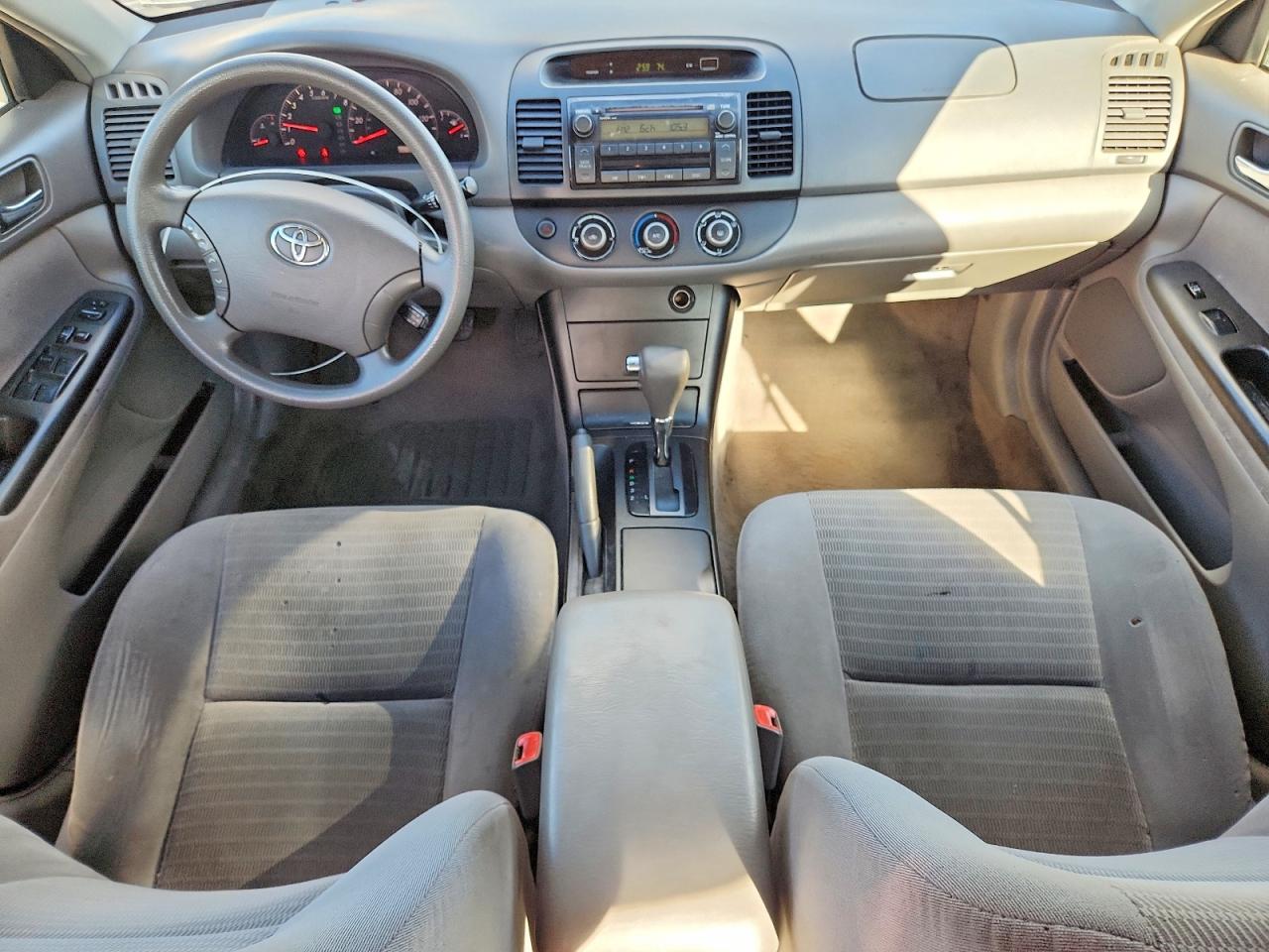 2005 TOYOTA CAMRY LE photo 8