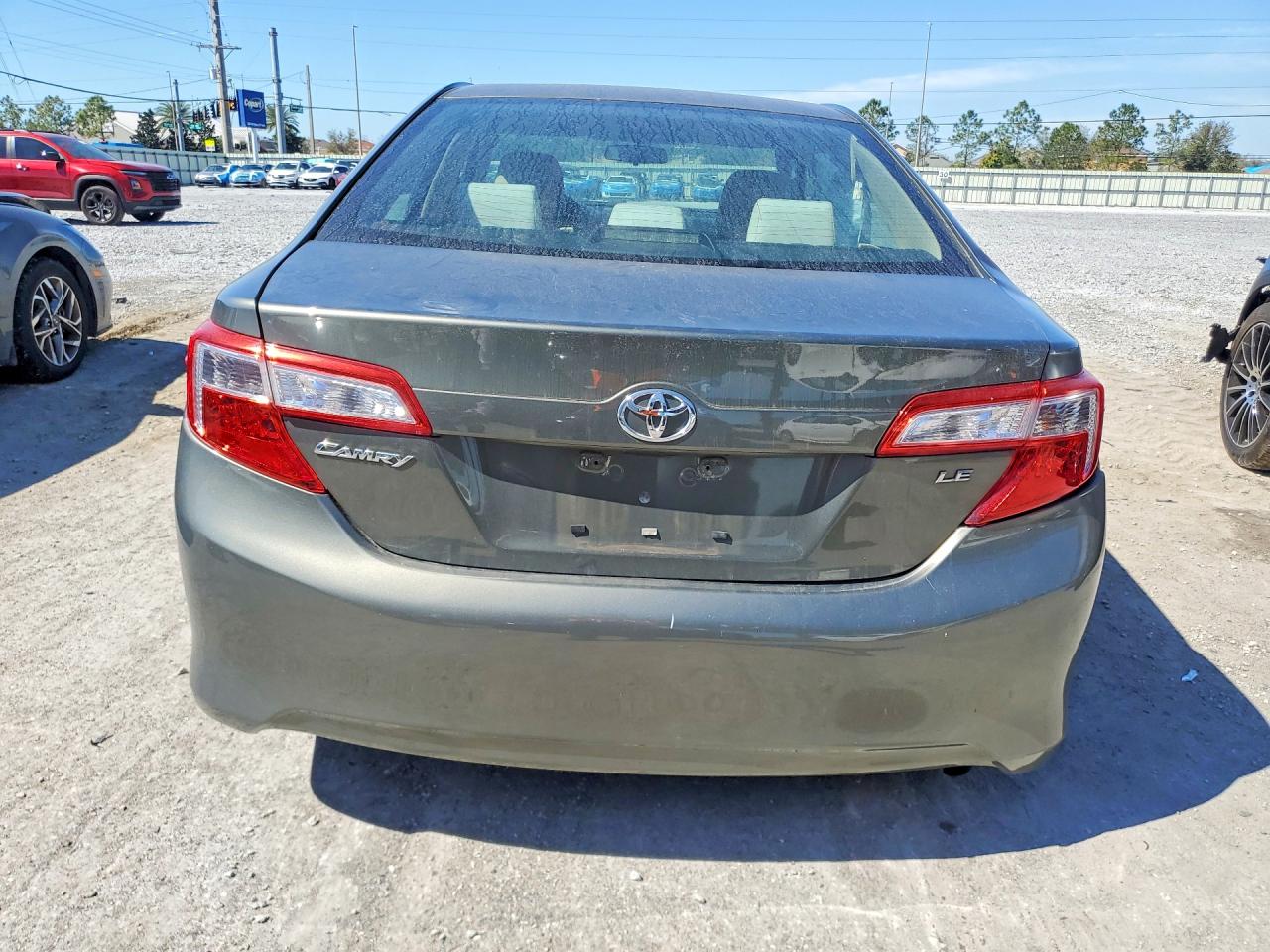 2013 TOYOTA CAMRY LE photo 11