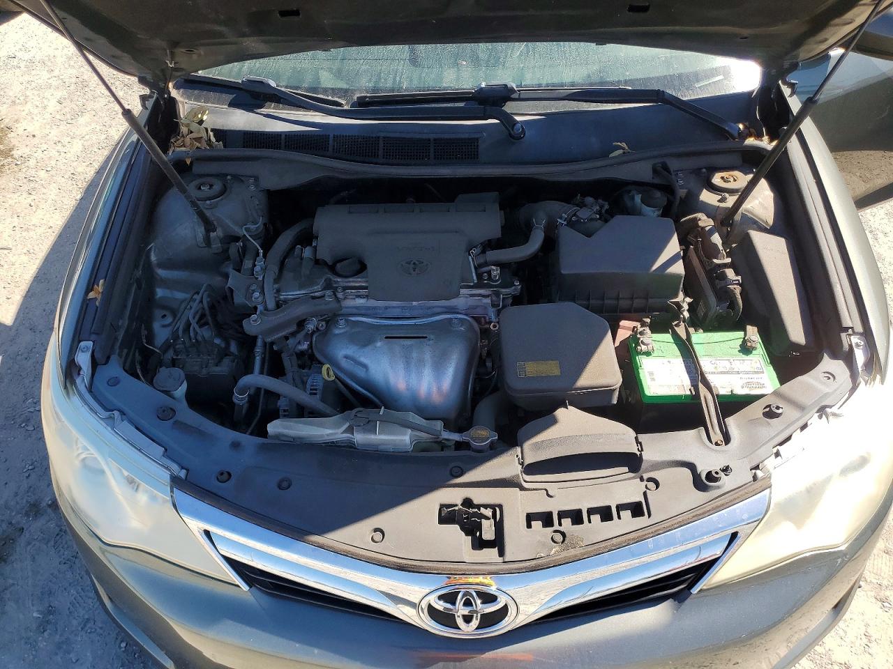 2013 TOYOTA CAMRY LE photo 21