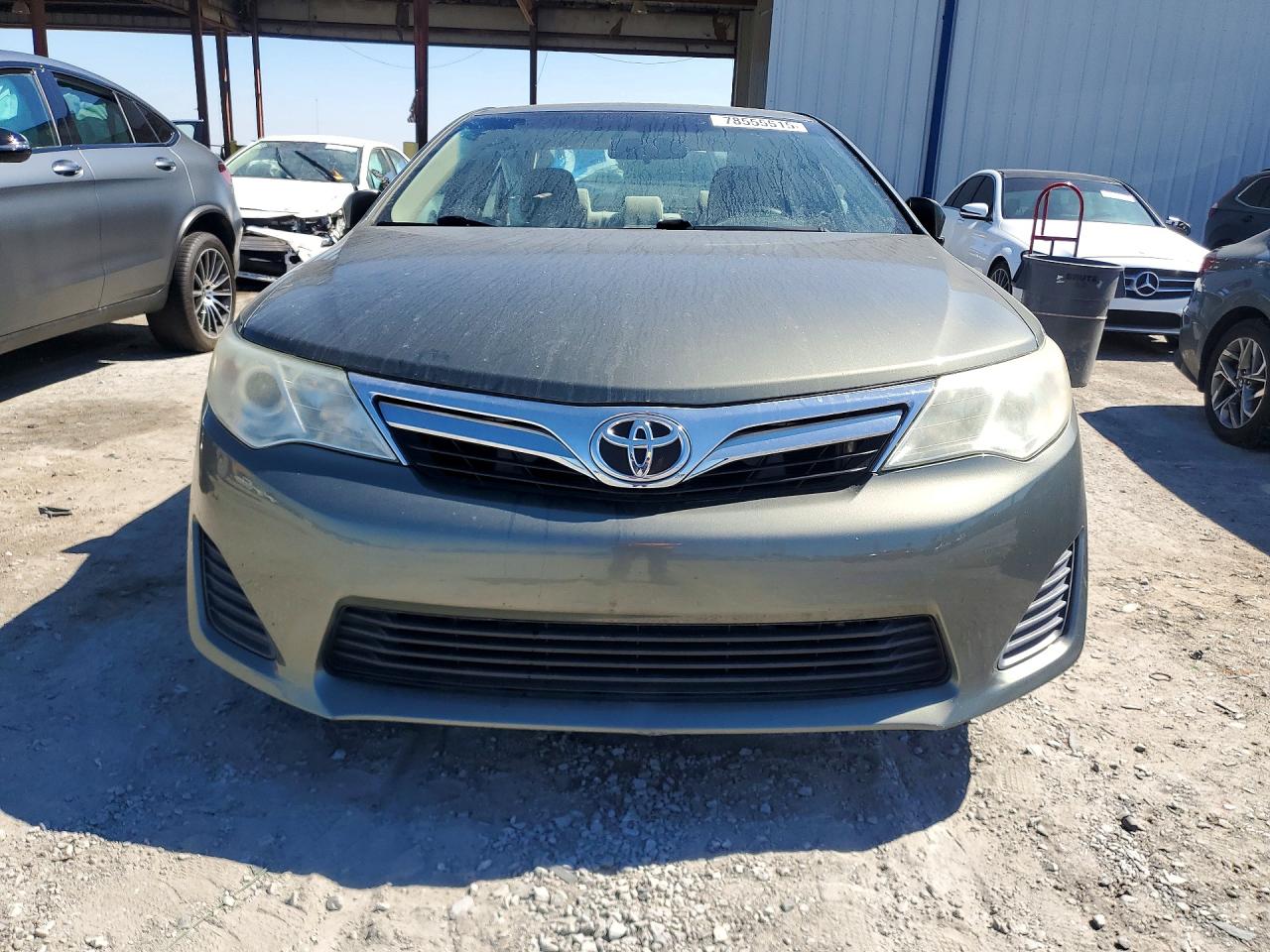 2013 TOYOTA CAMRY LE photo 9