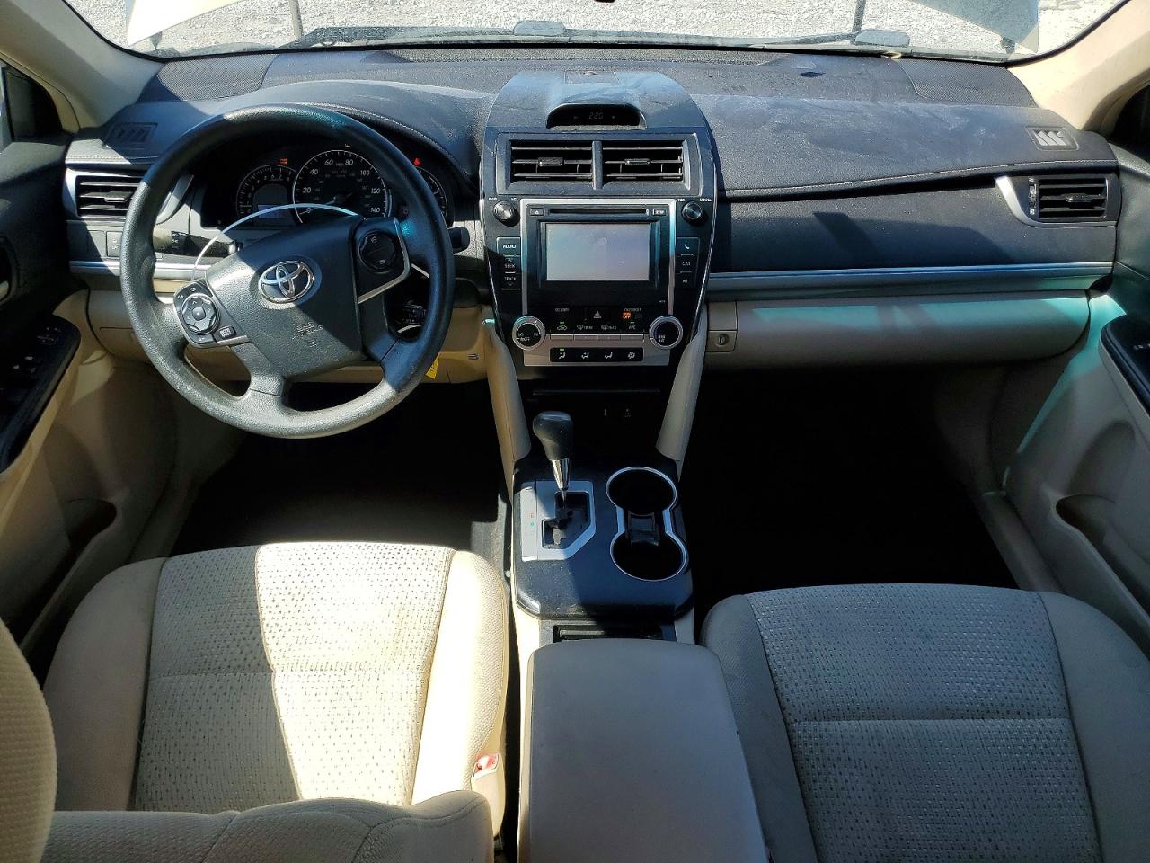 2013 TOYOTA CAMRY LE photo 15