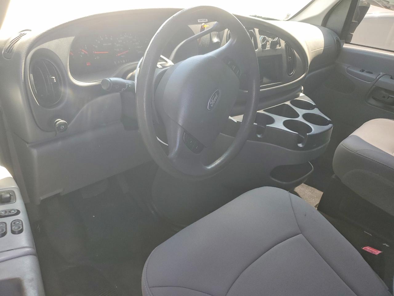 2008 FORD E250 UTILITY / SERVICE VAN photo 8