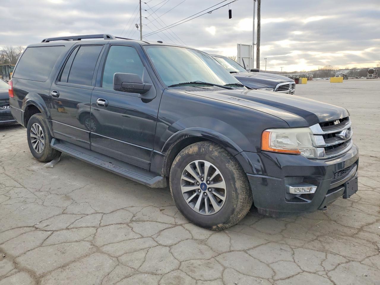2017 FORD EXPEDITION EL XLT photo 10
