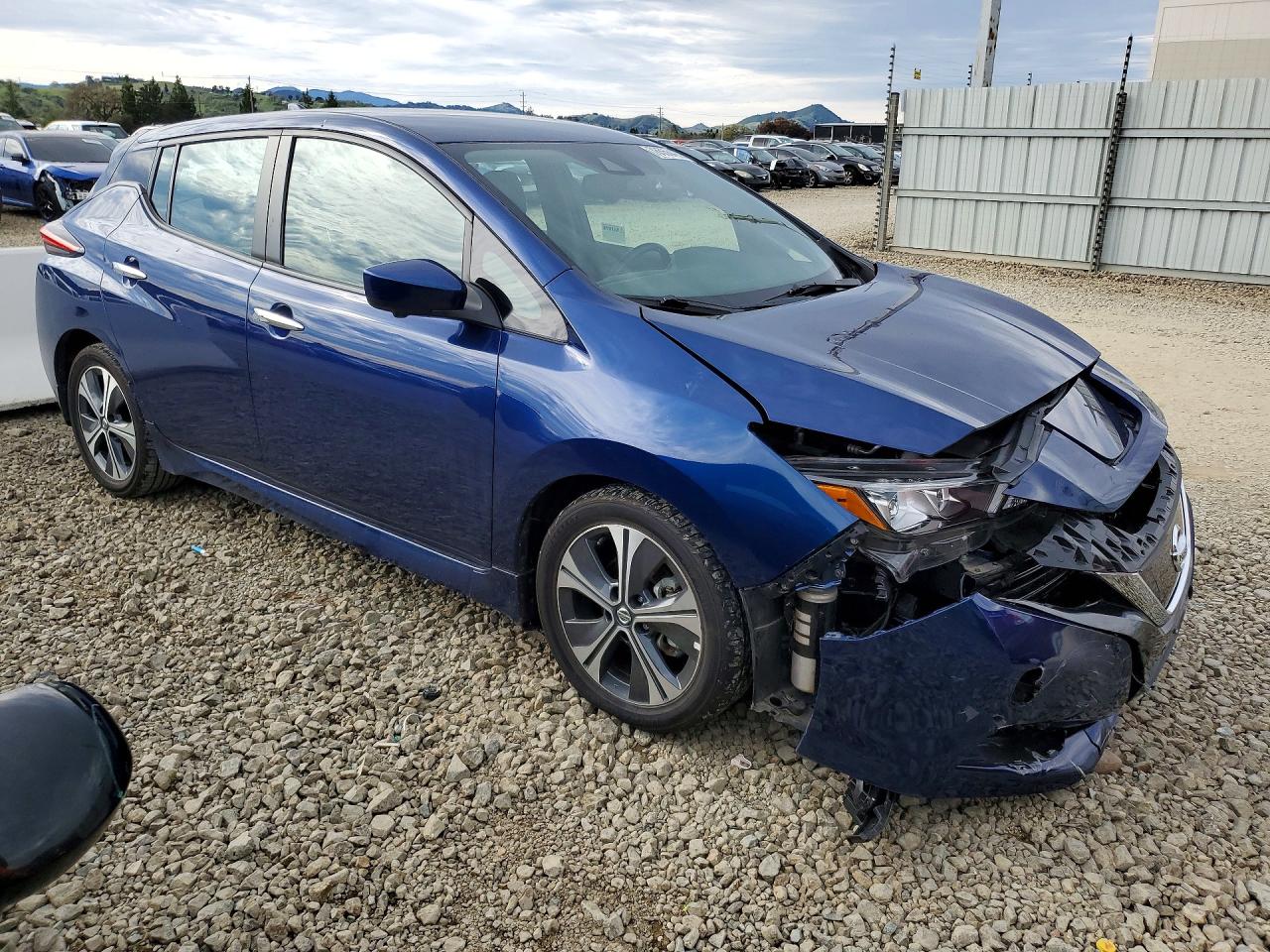 2021 NISSAN LEAF SV photo 4