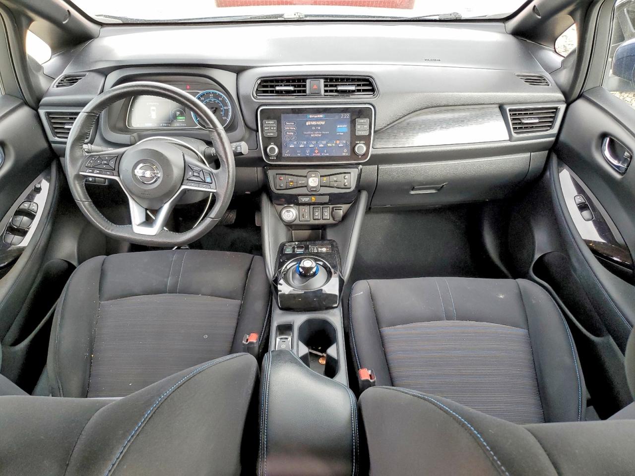 2021 NISSAN LEAF SV photo 8