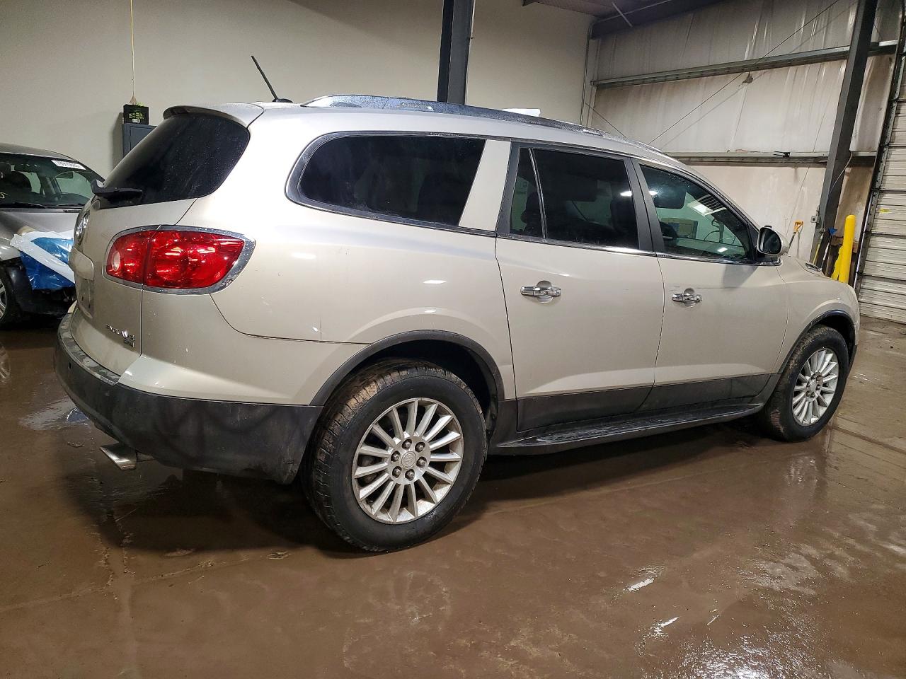 2011 BUICK ENCLAVE CXL photo 3